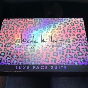 Nicole Miller New York Luxe Face Suite